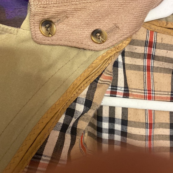 EUC Vintage Lined Trench coat, Made in Poland, sz 40R - Picture 4 of 9